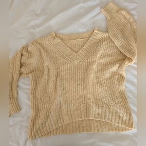 Boutique V Neck Cable Knit Butter Yellow Cropped Sweater